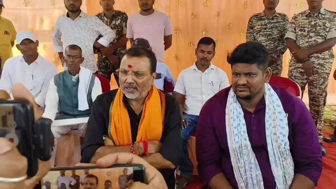 प्रधानमंत्री जन-मन योजना रोड़ उद्घाटन के दौरान कल जरमुंडी प्रखंड क्षेत्र अंतर्गत ग्राम अम्बा में