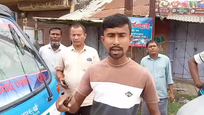 সোনামুড়া: ভিসি নির্বাচনকে কেন্দ্র করে কাঁঠালিয়া গাড়ি ভাঙচুর
