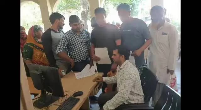 पलवल: हथीन के गांव बहीन में 6 अक्टूबर को सेवा सेतु कैंप का आयोजन, पात्र परिवारों को घर द्वार पर मिल रहा सरकारी योजनाओं का लाभ