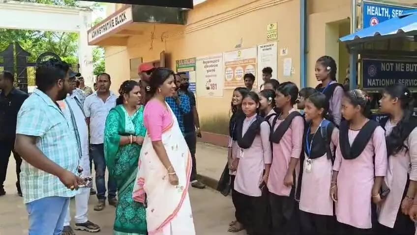 ବାରିପଦା ସଦର: ବିବି ଡିଗ୍ରୀ କଲେଜରେ ଛାତ୍ର ଆନ୍ଦୋଳନ: ଦାବି ପୂରଣ ନେଇ ବିଧାୟିକାଙ୍କ ପ୍ରତିଶ୍ରୁତି