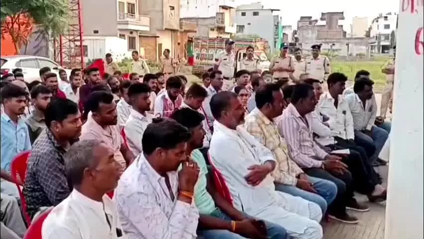 बड़नगर: भाटपचलाना थाने में शांति समिति की बैठक सम्पन्न, त्योहारों पर शांति व्यवस्था पर हुई चर्चा
