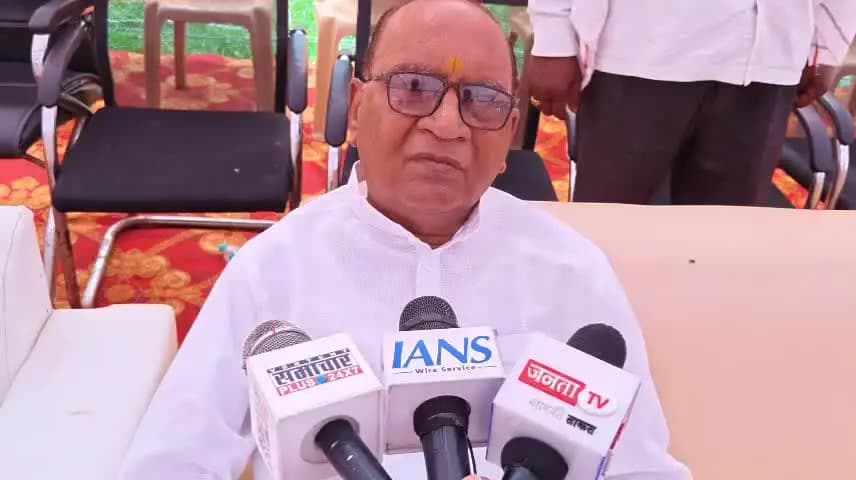फर्रुखाबाद: पीएम मोदी ने 25 साल के सेवा काल में एक दिन की भी छुट्टी नहीं ली, बीजेपी विधायक सुशील शाक्य का बयान