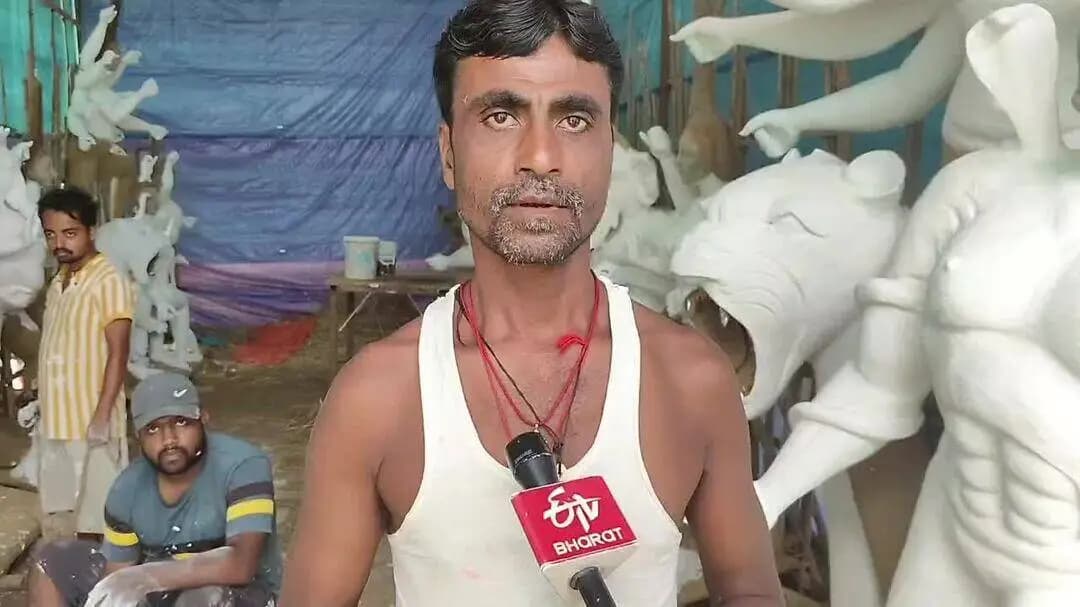 रामानुजगंज: मूर्तियों के दाम नहीं, लागत आसमान पर! महंगाई ने मूर्तिकारों की कमर तोड़ी