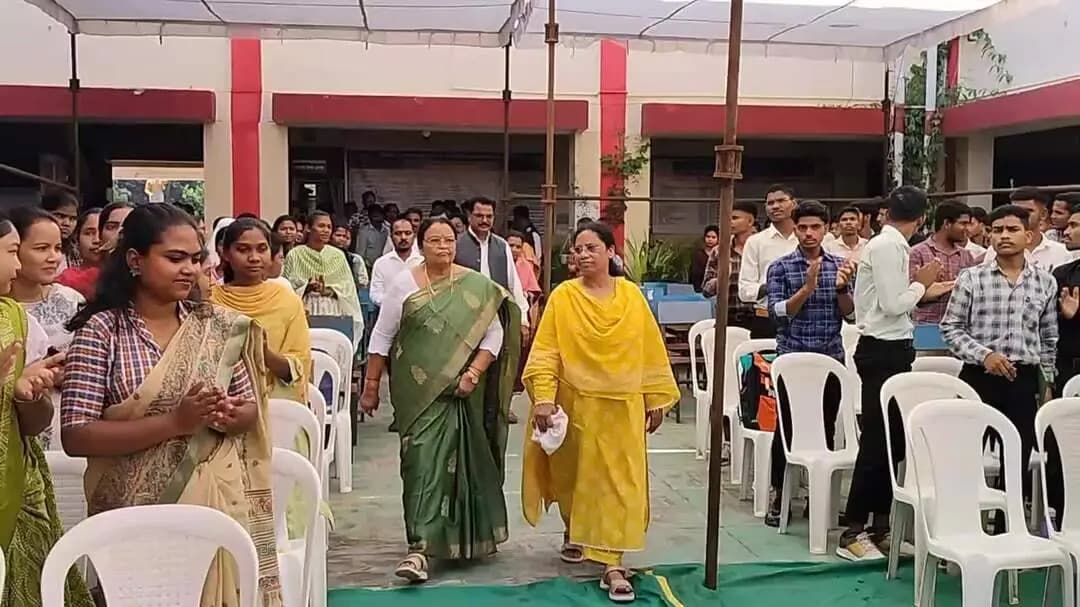 कोंडागांव: कोण्डागांव में सेवा फर्स्ट इनोवेशन चैलेंज, गुण्डाधुर कॉलेज में विद्यार्थियों को स्टार्टअप के लिए प्रेरित किया गया