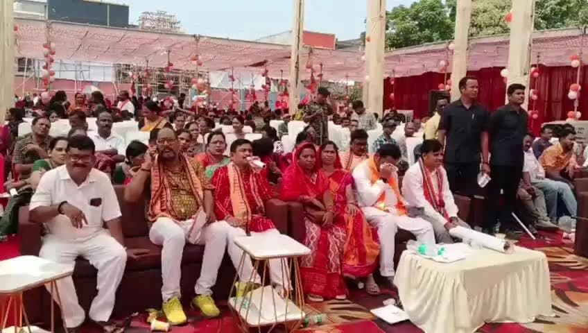 ଝାରସୁଗୁଡା: ଝାରସୁଗୁଡ଼ାର ମନମୋହନ ଏମ.ଇ ସ୍କୁଲ ପଡ଼ିଆରେ 'ବିକଶିତ ଭାରତ ସଂକଳ୍ପ ସଭା' ଏବଂ 'ସେବା ଜ୍ୟୋତି ଯାତ୍ରା' କାର୍ଯ୍ୟକ୍ରମ ଅନୁଷ୍ଠିତ