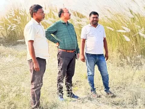 भोलमारा जमीन विवाद: CO मृत्युंजय कुमार ने किया जमीन का निरीक्षण, पू० प्र० प्रति० मंटू कुमार गणेश ने जताया प्रशासन पर भरो