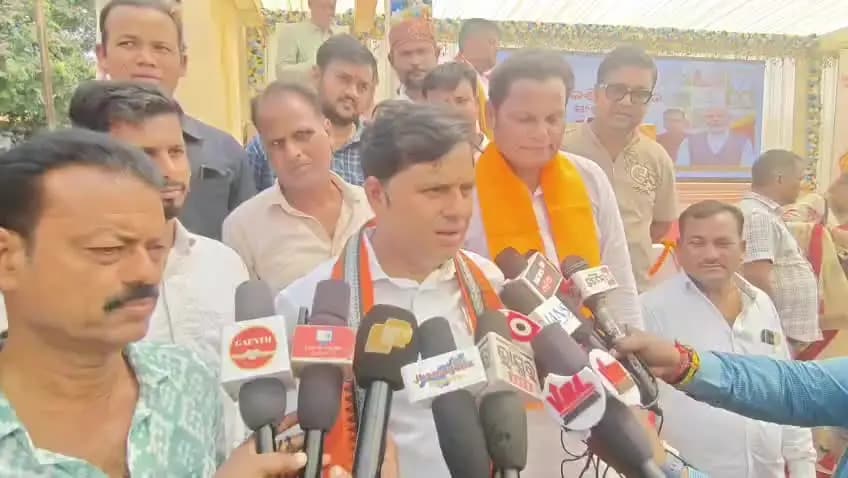 ଝାରସୁଗୁଡା: ଝାରସୁଗୁଡା ରେ ସେବା ଜ୍ୟୋତି ପଦଯାତ୍ରା କୁ ନେଇ ପ୍ରତିକ୍ରିୟା ରଖିଲେ ବିଧାୟକ ଟଙ୍କଧର ତ୍ରିପାଠୀ