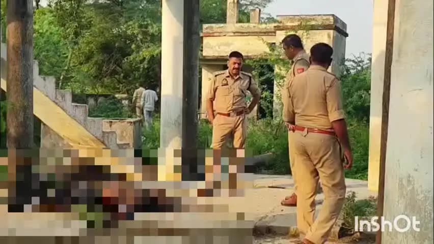 जलेसर: जलेसर के महानमई गांव में पानी की टंकी के नीचे 37 वर्षीय युवक का शव मिलने से सनसनी, परिजनों ने जताई हत्या की आशंका