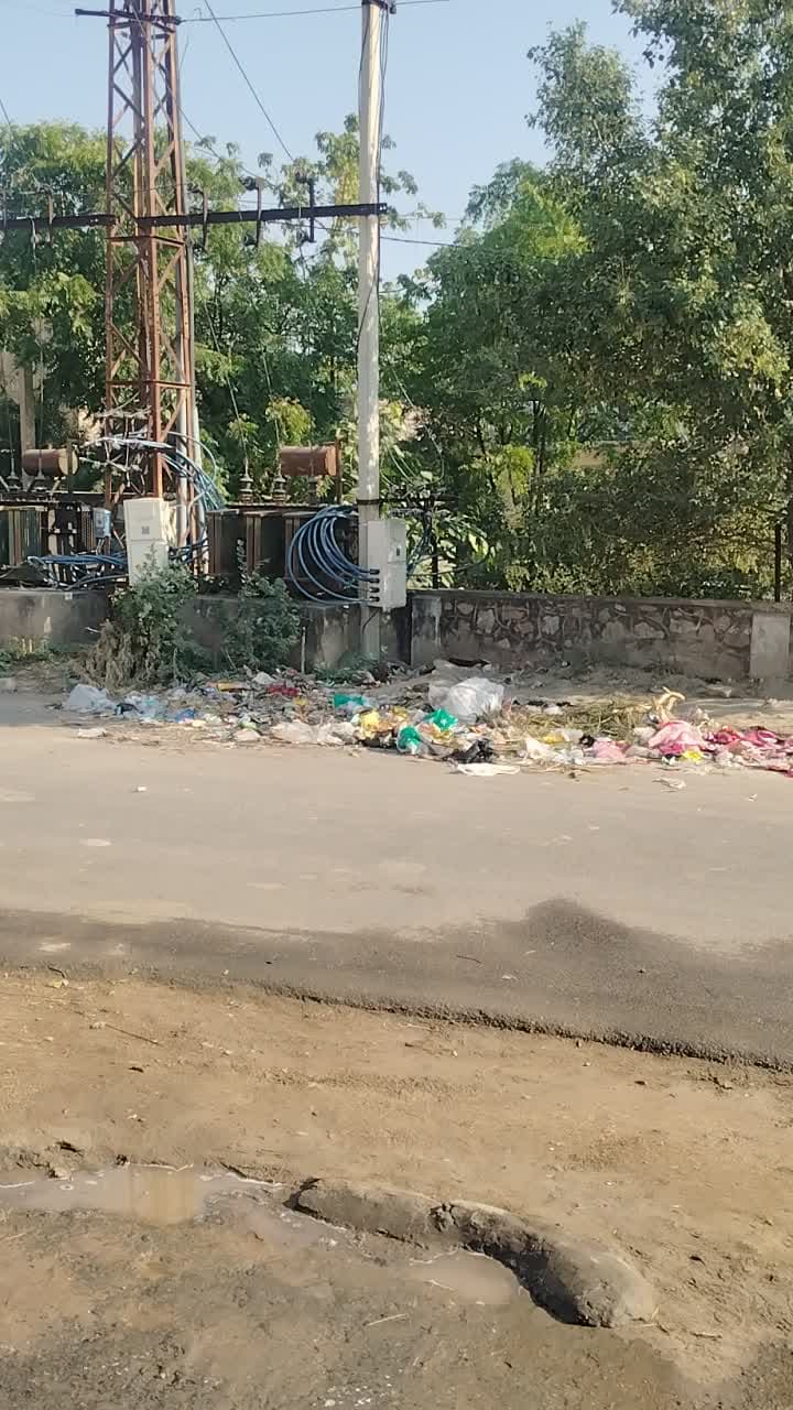 पीसांगन पावर उसके सामने बहुत कचरा इकट्ठा हो गया है 8/10/2026
