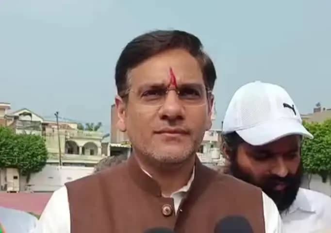 रुद्रपुर: रुद्रपुर के सिटी क्लब में भाजपा द्वारा सेवा ज्योति यात्रा का आयोजन किया गया, सौरभ बहुगुणा, कैबिनेट मंत्री उत्तराखंड