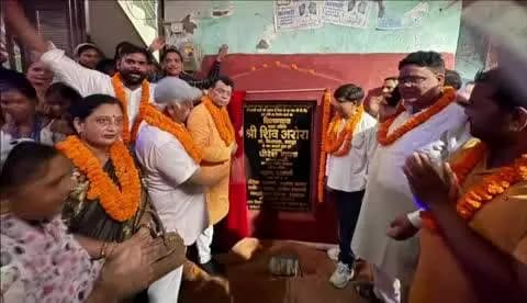 रुद्रपुर: विधायक शिव अरोरा ने ट्रांजिट कैंप की राजा कॉलोनी में सीसी सड़क और नाली निर्माण का किया शिलान्यास