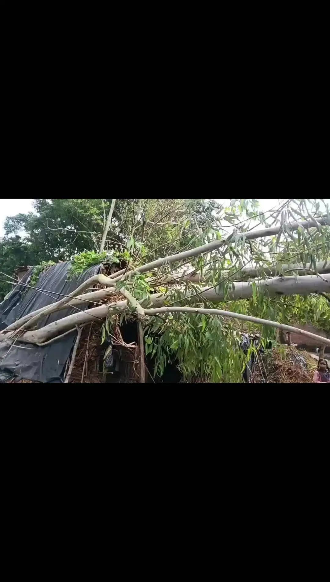 आंधी-बारिश से दो गांवों में मकानों को नुकसान