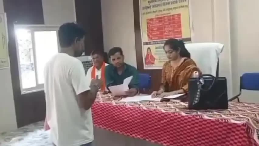 नटेरन: जनपद पंचायत कार्यालय में विमुक्त, घुमंतु समुदाय के लिए विशेष शिविर आयोजित