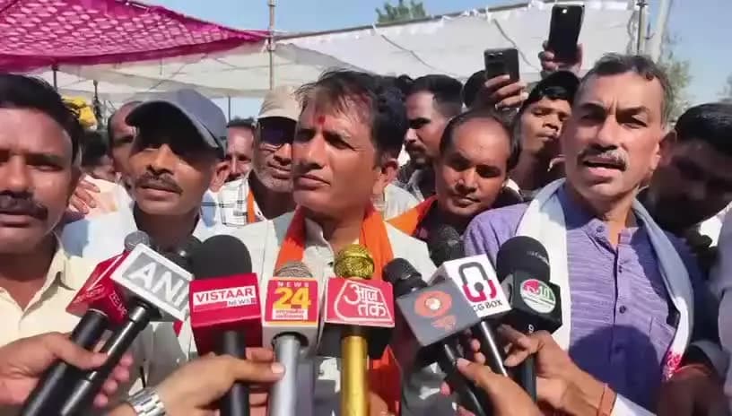 कवर्धा: 23 सूत्रीय मांग को लेकर किसानों का धरना प्रदर्शन जारी, जिलाध्यक्ष ने कहा- सरकार मांगे पूरी करेंगी तब बंद होगा प्रदर्शन