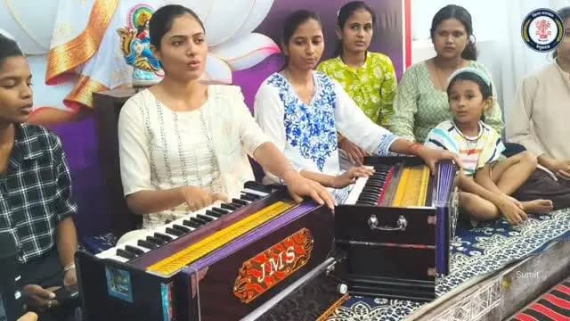 कला एवं संस्कृति विभाग, बिहार के माध्यम से संचालित आम्रपाली प्रशिक्षण केंद्र, बेगूसराय में बच्चों को विभिन्न कला विधाओं का निःशुल्क प्रशिक्षण प्रदान किया जा रहा है।
IPRD Bihar
Department of Art and Culture , Gov. Of Bihar
#begusarai
#cmsamrat