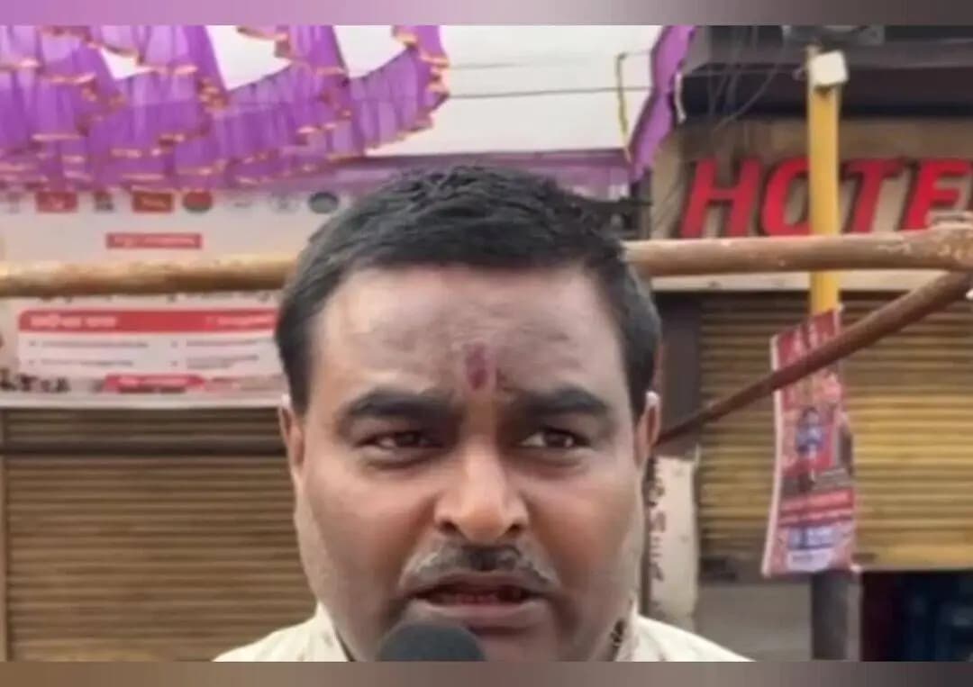 ଝାରସୁଗୁଡା: ଓଡ଼ିଶା ବନ୍ଦର ପ୍ରଭାବ: ଝାରସୁଗୁଡ଼ାର ବିଭିନ୍ନ ଛକରେ କଂଗ୍ରେସ କର୍ମୀଙ୍କ ପିକେଟିଂ