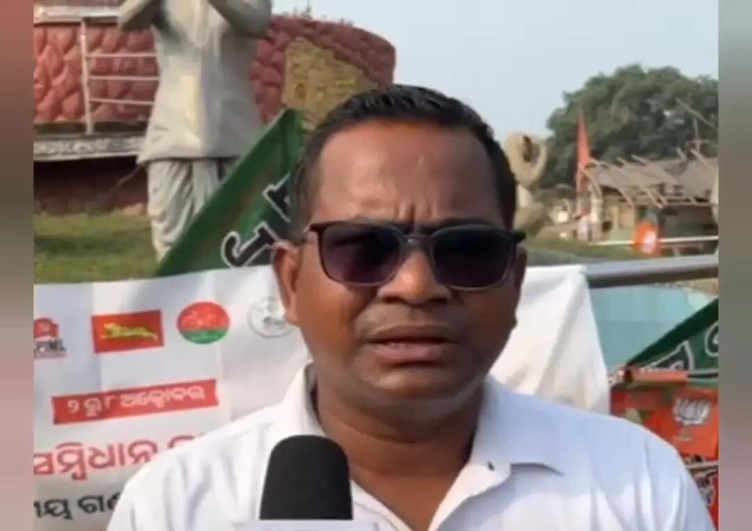 ଝାରସୁଗୁଡା: ଓଡ଼ିଶା ବନ୍ଦର ପ୍ରଭାବ: ଝାରସୁଗୁଡ଼ାର ବିଭିନ୍ନ ଛକରେ କଂଗ୍ରେସ କର୍ମୀଙ୍କ ପିକେଟିଂ