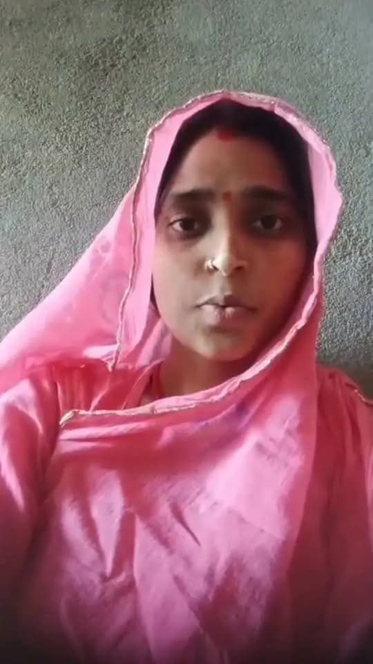 मंदसौर जिले की रहने वाली कुसुम कुंवर निवासी करणपुरा जिला मंदसौर की रहने वाली हैं, इनको प्रधानमंत्री मातृ वंदना योजना अंतर्गत ₹5 हजार की राशि मिली है l इस राशि का उपयोग उन्होंने स्वास्थ्य एवं पोषण के लिए उपयोग किया है इसके लिए उन्होंने प्रधानमंत्री श्री नरेंद्र मोदी को धन्यवाद दिया l
#Mandsaur
#मंदसौर