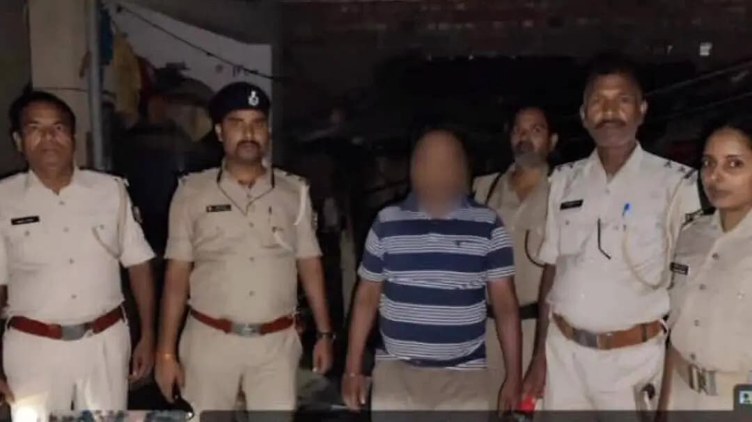 नौहट्टा: नवहट्टा पुलिस ने हत्या के प्रयास के आरोप में एक अभियुक्त को किया गिरफ्तार
