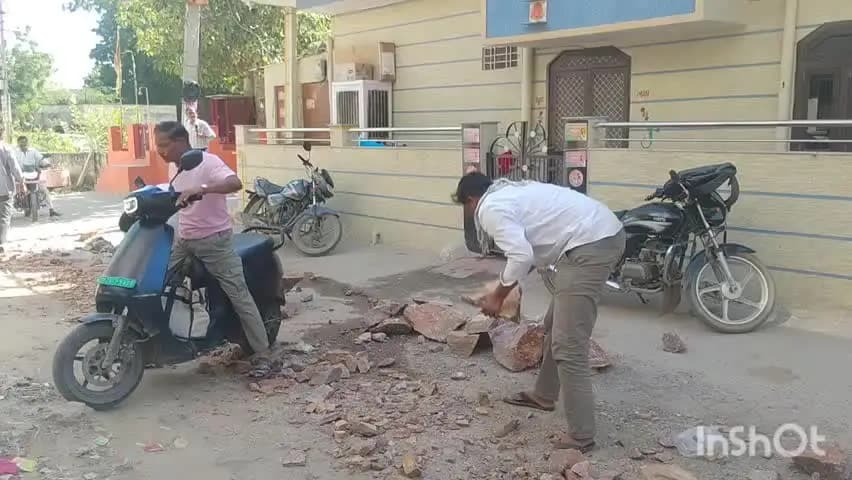 टोंक: टोंक में अवैध पत्थर खनन का काला कारोबार, पुलिस को चकमा देकर फरार हुए माफियाओं ने पॉश कॉलोनी में किया बवाल
