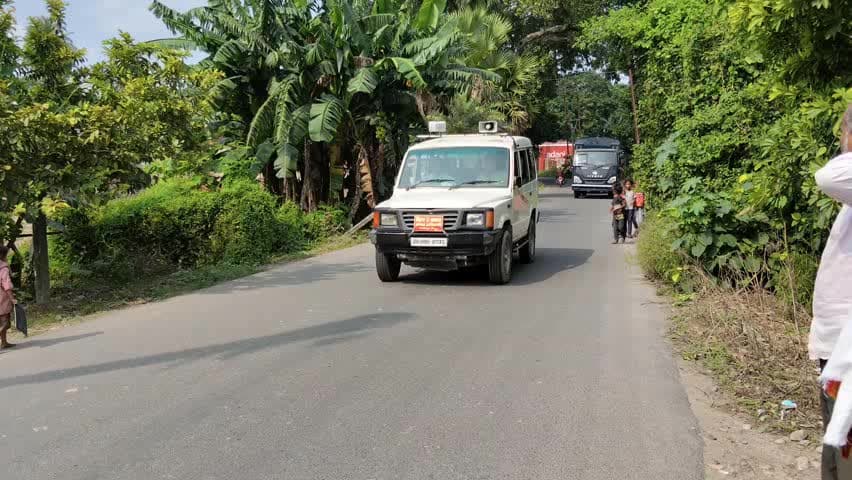 भगवानपुर: दहिया और जोकिया मामापारी से हटाया गया अतिक्रमण, सीओ ने चलवाया बुलडोजर, मचा हड़कंप