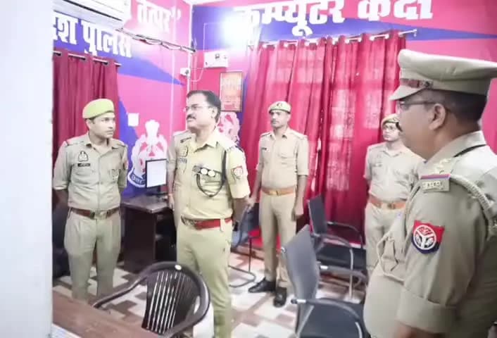 मऊ: पुलिस अधीक्षक मऊ श्री सर्वेश कुमार मिश्रा ने थाना मुहम्मदाबाद का किया औचक निरीक्षण, दिए आवश्यक दिशा-निर्देश