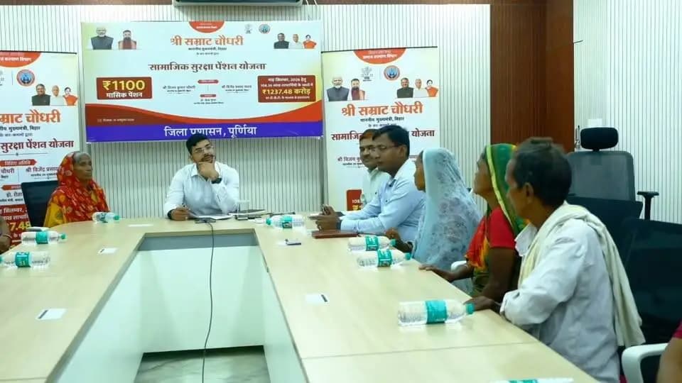 माननीय मुख्यमंत्री बिहार श्री सम्राट चौधरी द्वारा दिनांक:-10.10.2026 को डी0बी0टी0 लाईव कार्यक्रम के तहत पूर्णिया जिला का कुल-3,05,809 पेंशनधारियों को माह सितंबर, 2026 का पेंशन भुगतान किया गया है।
Information & Public Relations Department, Government of Bihar
#socialwelfaredepartment
#purnea
#pension