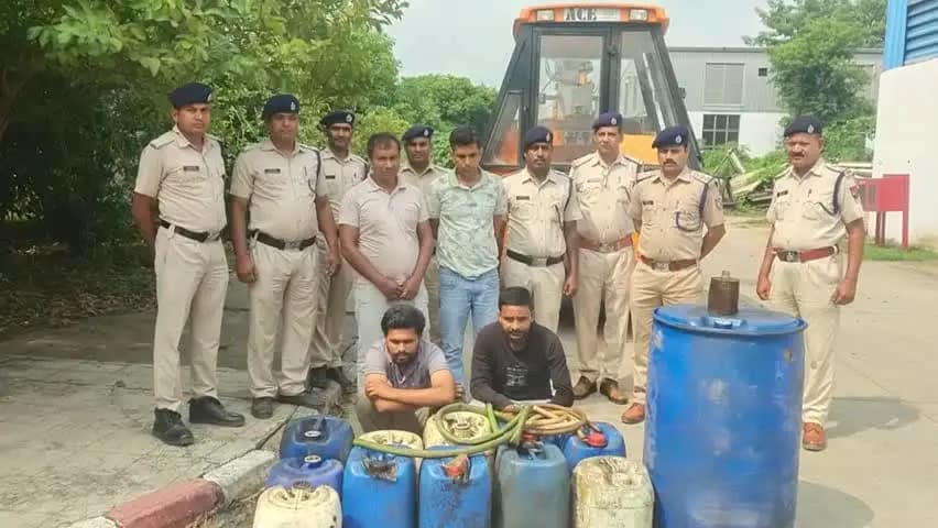 हरनौत: हरनौत रेलवे कारखाना से डीजल चोरी, सरकारी रेलकर्मी समेत चार गिरफ्तार