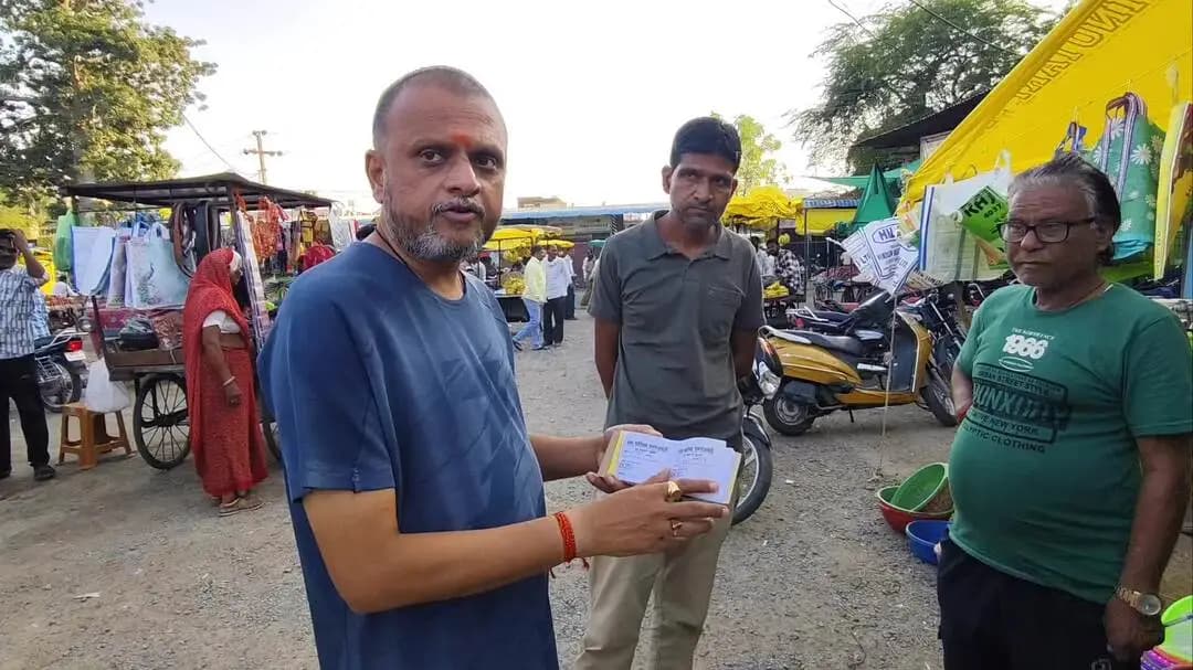 रामगंजमण्डी: सब्जीमंडी में दुकानदारों से वसूली पर उठे सवाल, रसीद बुक में कार्बन नहीं लगाने का आरोप