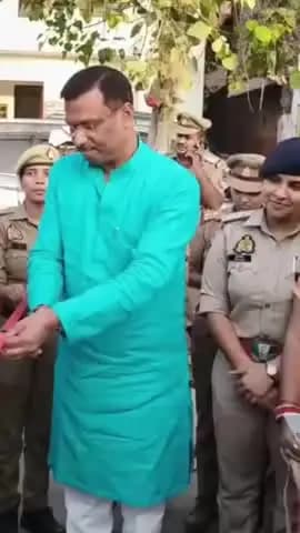 करछना: नैनी में मिशन शक्ति के तहत एसीपी के नेतृत्व में निकाली गई रैली, विधायक ने फीता काटकर किया शुभारंभ