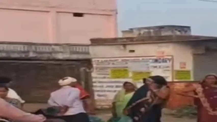 जवा: रीवा-जवा-डभौरा मार्ग पर भीषण सड़क हादसा, आमने-सामने की टक्कर से दोनों बाइक सवार गंभीर घायल