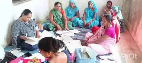 अरथूना: जिले भर में स्वास्थ्यकर्मी टीबी मुक्त गांव के लिए जागरूकता के माध्यम से आमजन को दे रही संदेश और जानकारी