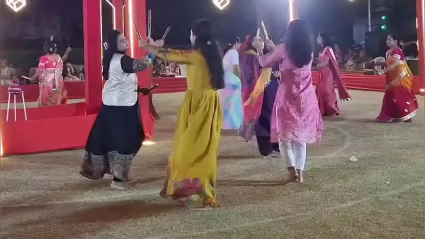बांसवाड़ा: बांसवाड़ा के स्टाफ क्लब में नवरात्र का भव्य आगाज, माता की स्थापना के साथ गरबा उत्सव की धूम