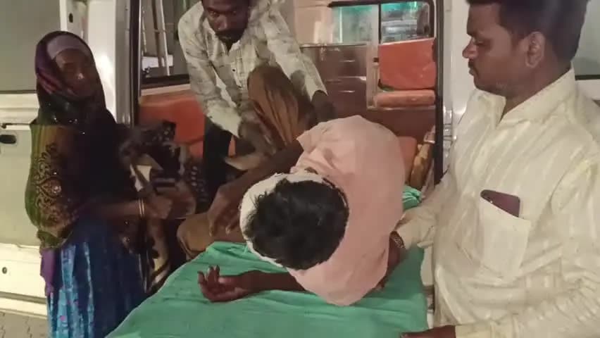 आबापुरा: आंबापुरा कस्बे में बाइक को अज्ञात वाहन ने मारी टक्कर, युवक को लगी चोट, एमजी अस्पताल में उपचार जारी