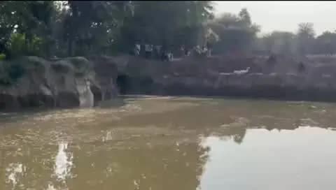 अलीराजपुर: आलीराजपुर शहर के अंबेडकर नगर स्थित तीखी इमली इलाके में खेलते-खेलते गड्ढे में डूबे 3 बच्चे, हुई मौत