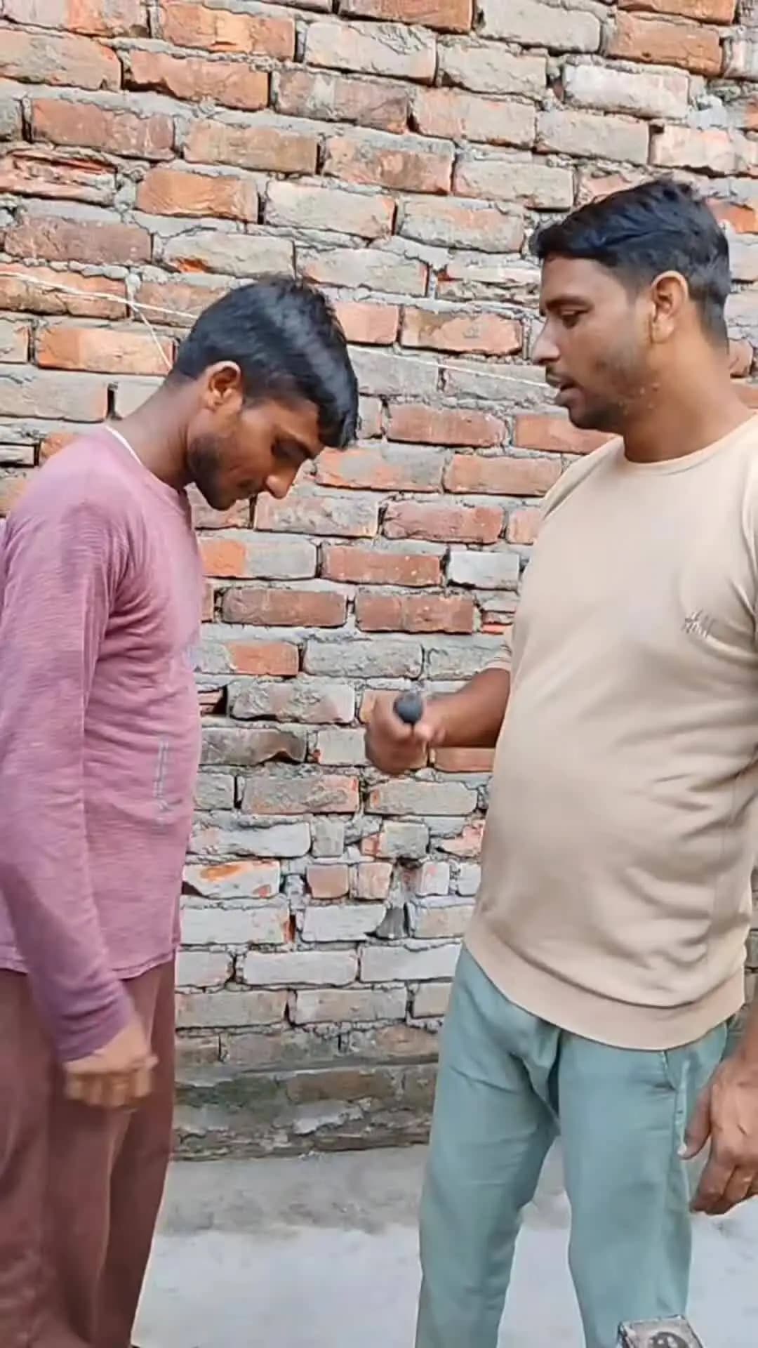video comment Karen aage badhaen acchi Si karke video ko chalayen
