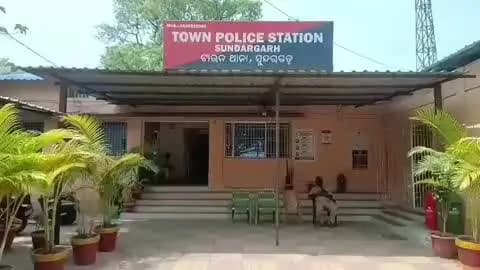 ରାଉରକେଲା ମ୍ୟୁନିସିପାଲଟି: ଟାଉନ ଥାନା ପୋଲିସ ଡିଆରଡିଏ ଛକ ରୁ ଡ୍ରଙ୍କ ଆଣ୍ଡ ଡ୍ରାଇଭ୍ ମାମଲାରେ ଜଣେ ବାଇକ୍ ଚାଳକ କୁ ଧରି ଜରିମାନା ଆଦାୟ କରିଥିବା ସୂଚନା