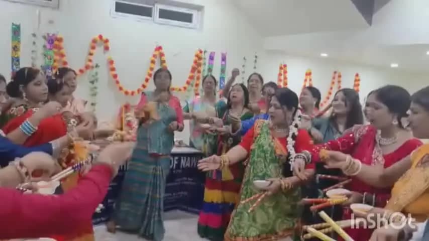 नवादा: इनर व्हील क्लब की महिलाओं ने नवरात्र के पावन अवसर पर धूमधाम से मनाया डांडिया और गरबा उत्सव
