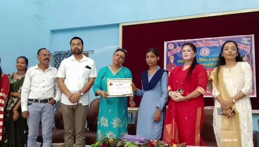 मंडला: शासकीय स्नातक महाविद्यालय नैनपुर में सौंदर्य प्रशिक्षण का समापन, छात्राएं बनेंगी आत्मनिर्भर