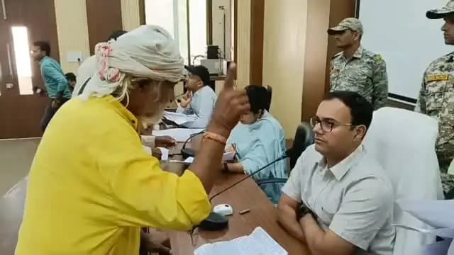 कलेक्टर श्री आशीष तिवारी #जनसुनवाई में सुन रहे लोगों की समस्याएं,अधिकारियों को दे रहे निराकरण के निर्देश।
#JansamparkMP
#CMMadhyaPradesh
@DrMohanYadav51
Uday Pratap Singh
@GADdeptmp
@jbpcommissioner
#katni #कटनी
jansunwai