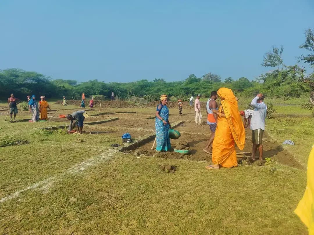 सीईओ जिला पंचायत सुश्री दिव्या अग्रवाल ने वीबी-जीरामज़ी अंतर्गत कार्यों का किया निरीक्षण।
निर्धारित मापदंडों के अनुरूप गुणवत्तापूर्ण एवं समय-सीमा में काम पूरा करने के दिए निर्देश।
#balodabazar
#goodgovernance
#sushasansarkar
#VBGRAMG