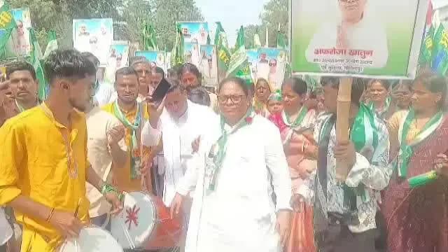 गोविंदपुर: स्नातक एवं शिक्षक MLC चुनाव को लेकर नवादा में NDA ने भरी हुंकार, अफरोजा खातुन भारी समर्थकों के साथ पहुंची सभा में
