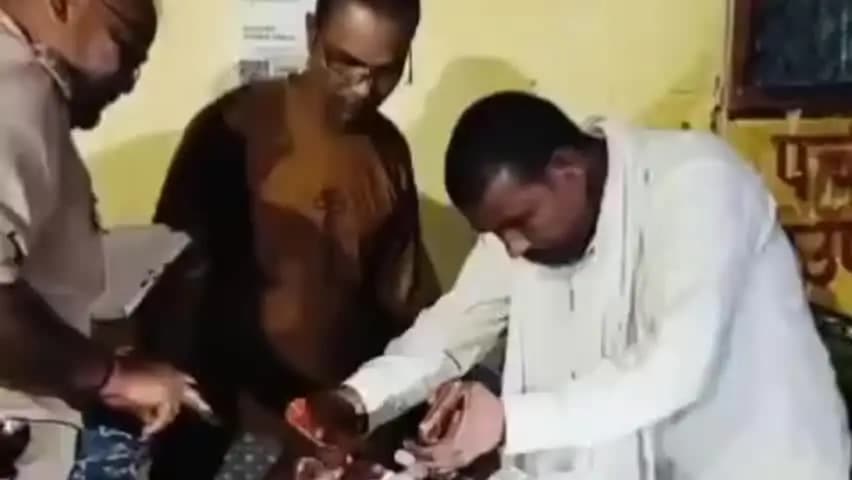 मिर्ज़ापुर: पड़री थाना क्षेत्र के मोहनपुर पहाड़ी के पास अज्ञात वाहन की टक्कर से मोपेड सवार एक की मौत, दूसरा गंभीर घायल