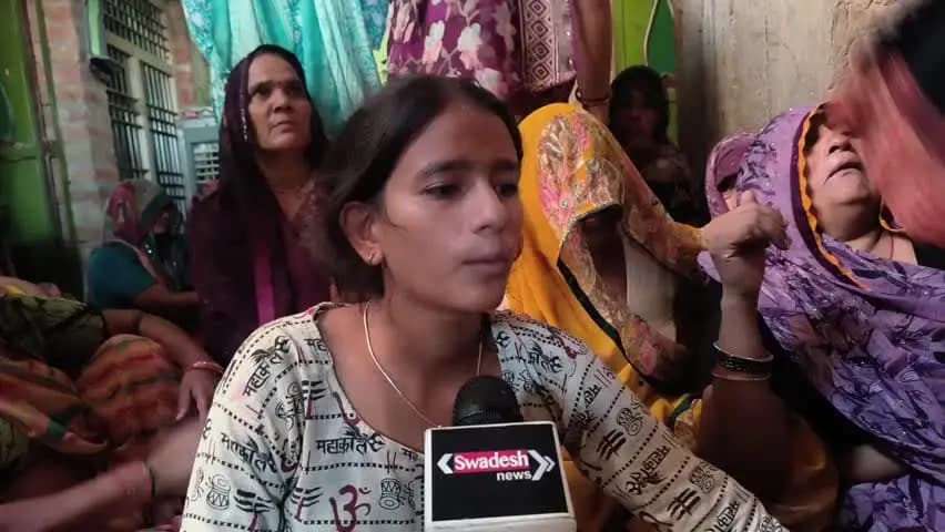 भरथना: बकेवर परसोली ओड़मपुर में घर में फंदे पर लटका मिला 46 वर्षीय विशेष सिंह यादव का शव, हत्या की आशंका जताई गई