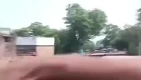 दतिया नगर: दतिया के सेंवढ़ा थाना क्षेत्र के सिरसा गांव में 5 हजार रुपए के उधार विवाद में पिता-पुत्र पर जानलेवा हमला