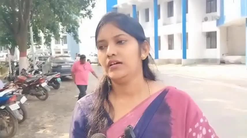 कोडरमा: सिविल सर्जन मामले में शालिनी गुप्ता ने कोडरमा एसपी से मुलाकात कर पीड़िता के लिए न्याय की मांग की