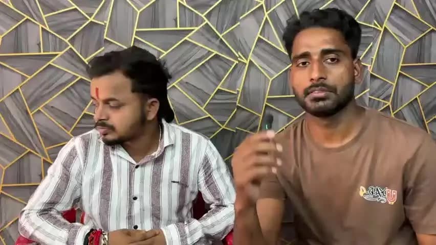 जयनगर: जयनगर प्रखंड के गड़गी के नीरज नमूना यादव, गायक बनकर कर रहे हैं प्रखंड का नाम रौशन