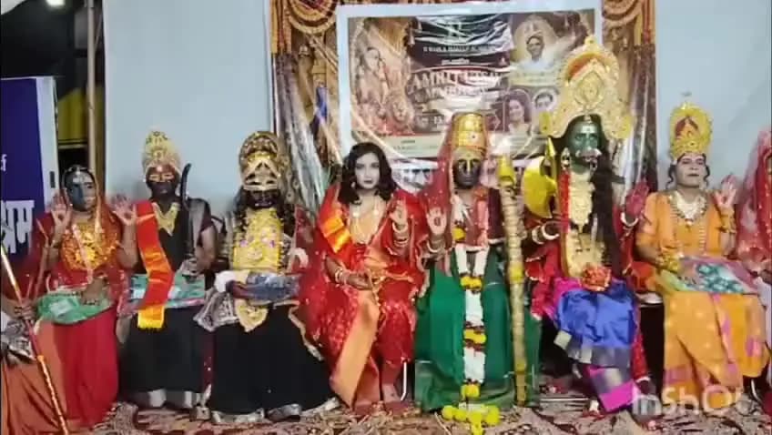 विदिशा नगर: नवरात्र पर श्रीहरि वृद्धआश्रम में बुजुर्ग महिलाओं ने माता के कई स्वरूपों का रूप धारण कर की पूजा-अर्चना, लिया आशीर्वाद