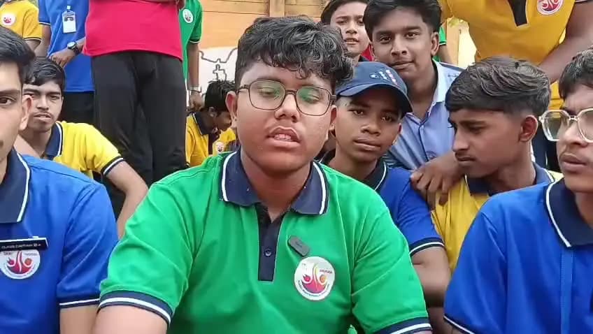धमधा: दुर्ग में स्कूल का समय बदलने पर छात्रों ने किया प्रदर्शन, प्रिंसिपल ने अचानक टाइम टेबल किया चेंज