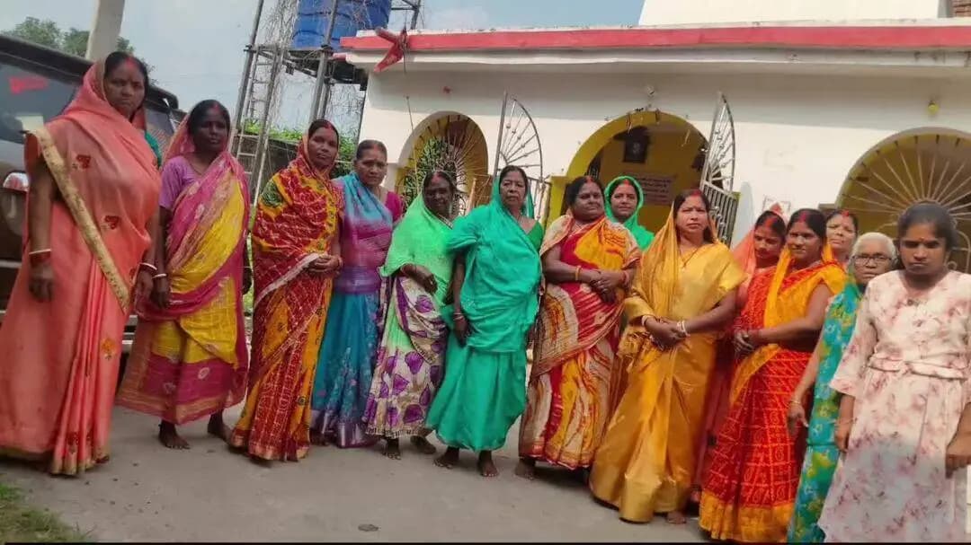 बलियापुर: डांगापाड़ा न्यू कॉलोनी में प्रगतिशील महिला समिति की बैठक संपन्न